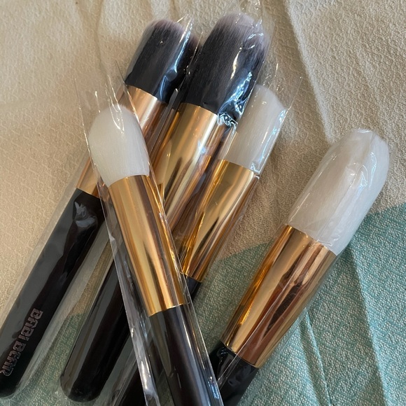 🥳2/$15 — Set of 5 Large Make Up Brushes BRAND NEW NWT - Picture 4 of 10